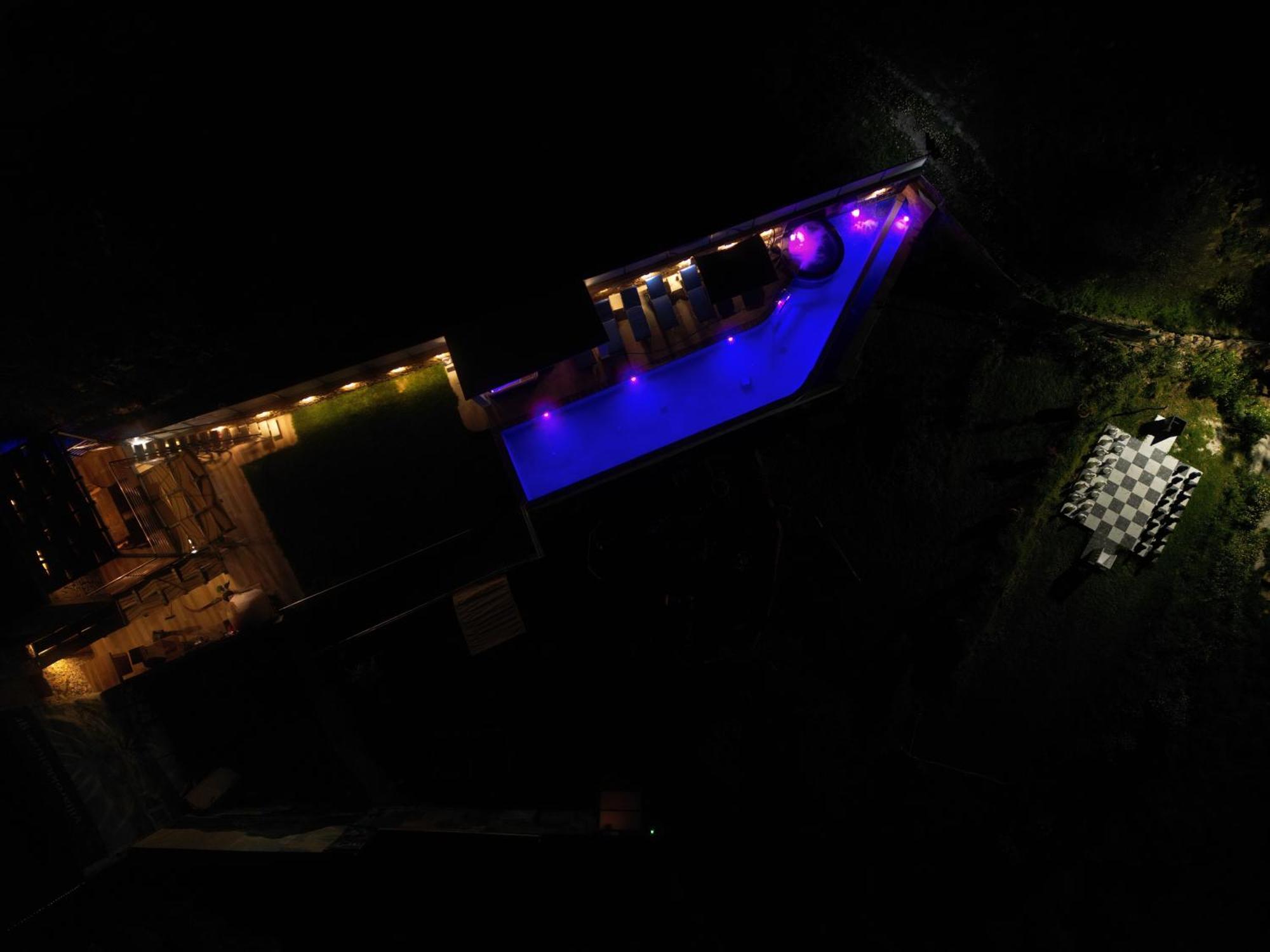 Heated Private Ozone Salt Pool, Jacuzzi, Cinema Inside & Outside, Ping Pong, Billiard, Ps5, Playground, Giant Chess, Giant Monopoly, Table Football, 3X Surround Sound - Villa Rokka Luxe Kíssamos Zewnętrze zdjęcie