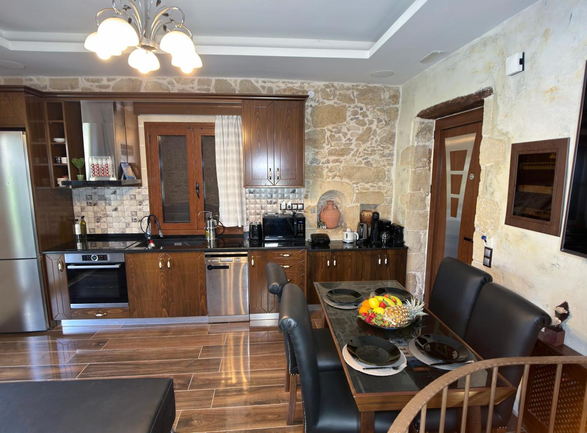 Heated Private Ozone Salt Pool, Jacuzzi, Cinema Inside & Outside, Ping Pong, Billiard, Ps5, Playground, Giant Chess, Giant Monopoly, Table Football, 3X Surround Sound - Villa Rokka Luxe Kíssamos Zewnętrze zdjęcie