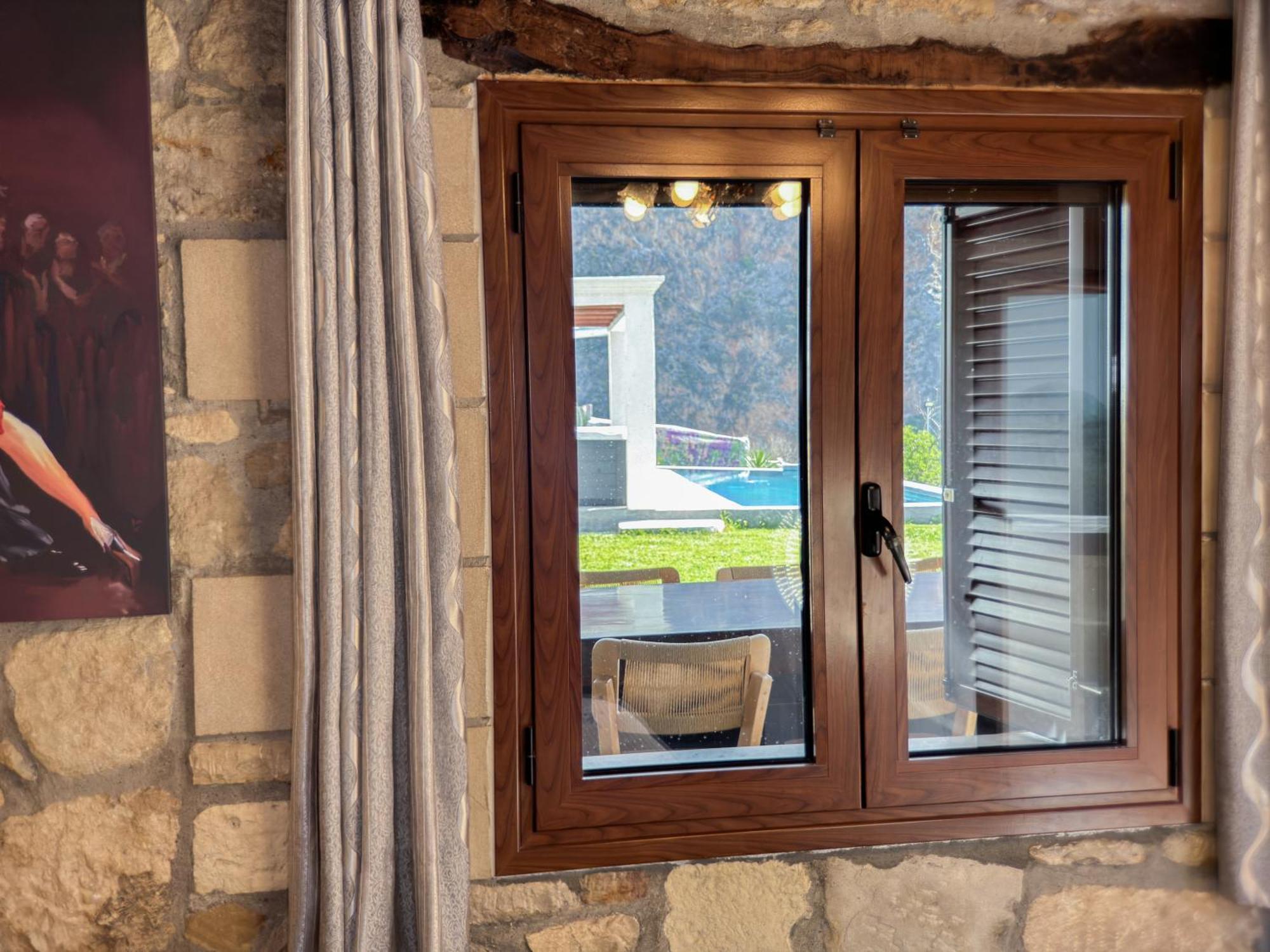 Heated Private Ozone Salt Pool, Jacuzzi, Cinema Inside & Outside, Ping Pong, Billiard, Ps5, Playground, Giant Chess, Giant Monopoly, Table Football, 3X Surround Sound - Villa Rokka Luxe Kíssamos Zewnętrze zdjęcie