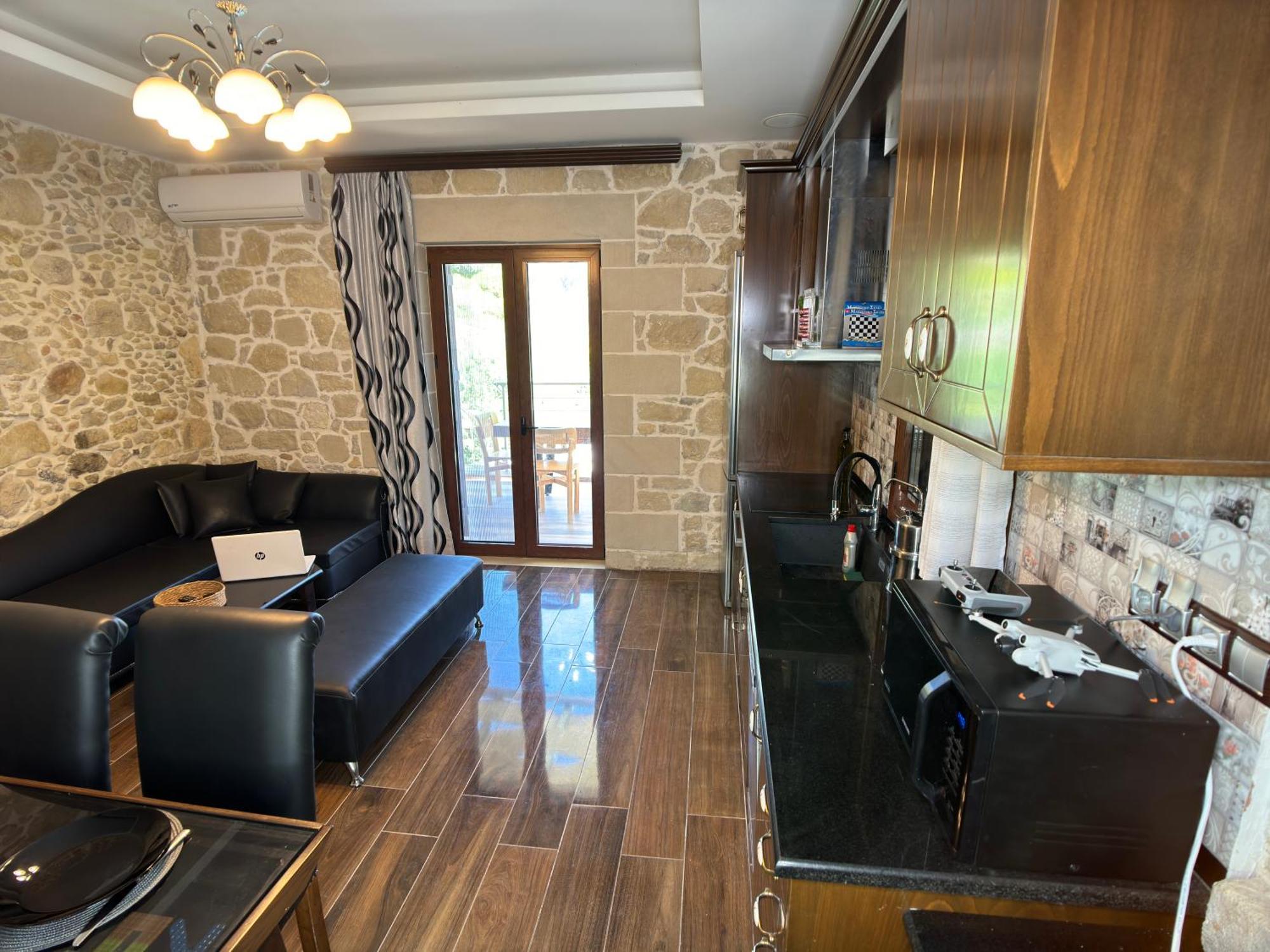 Heated Private Ozone Salt Pool, Jacuzzi, Cinema Inside & Outside, Ping Pong, Billiard, Ps5, Playground, Giant Chess, Giant Monopoly, Table Football, 3X Surround Sound - Villa Rokka Luxe Kíssamos Zewnętrze zdjęcie