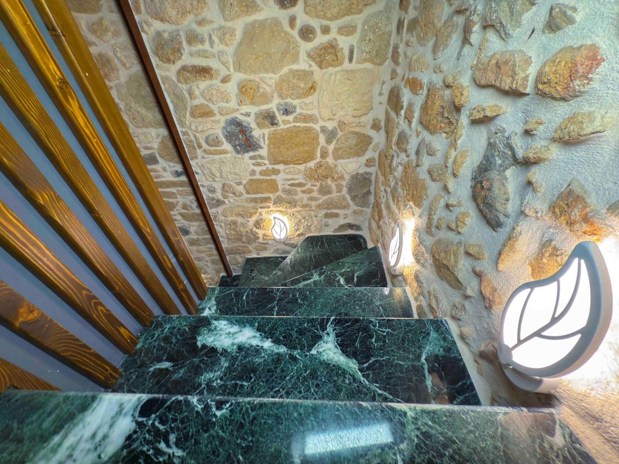 Heated Private Ozone Salt Pool, Jacuzzi, Cinema Inside & Outside, Ping Pong, Billiard, Ps5, Playground, Giant Chess, Giant Monopoly, Table Football, 3X Surround Sound - Villa Rokka Luxe Kíssamos Zewnętrze zdjęcie