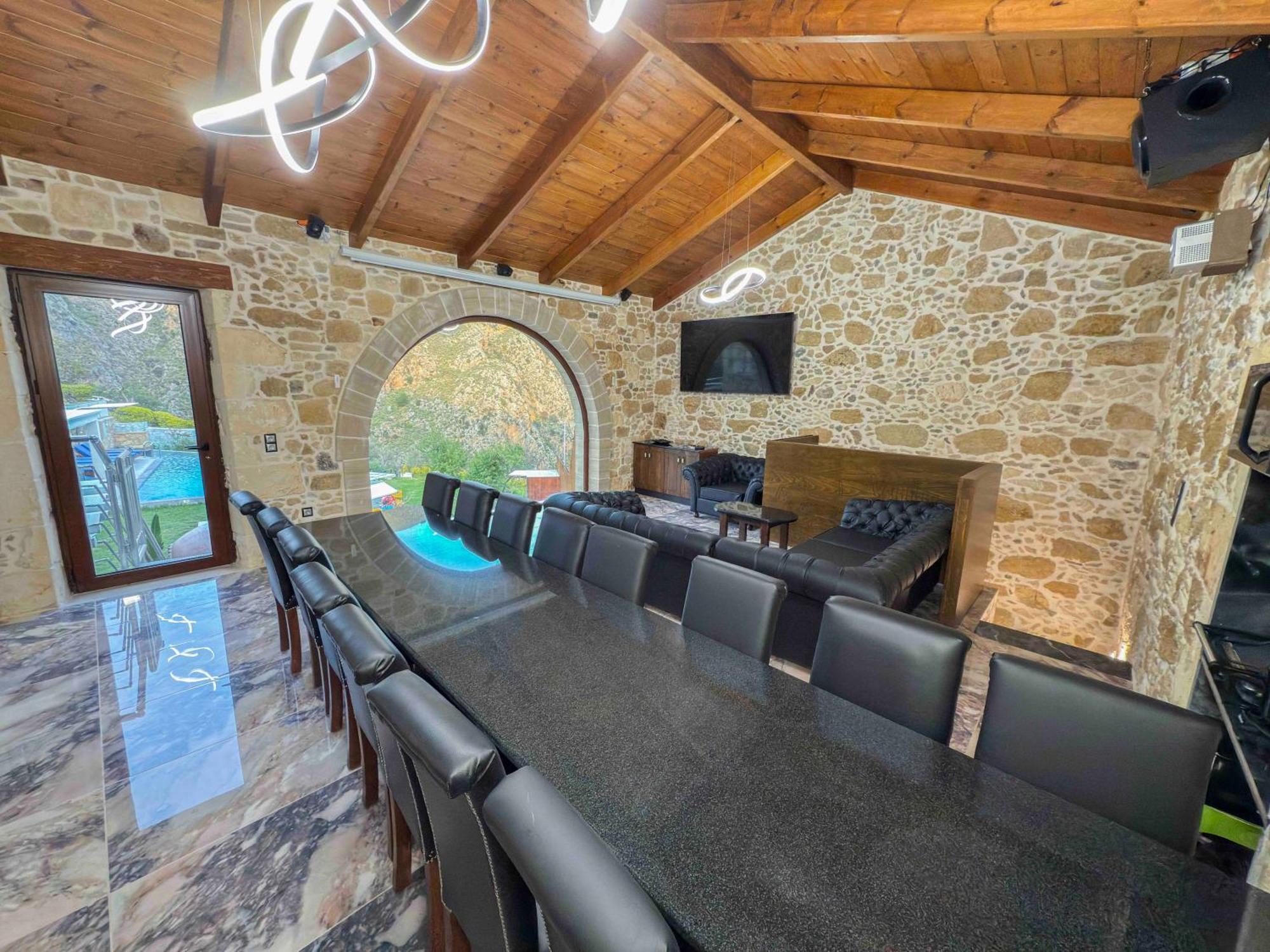 Heated Private Ozone Salt Pool, Jacuzzi, Cinema Inside & Outside, Ping Pong, Billiard, Ps5, Playground, Giant Chess, Giant Monopoly, Table Football, 3X Surround Sound - Villa Rokka Luxe Kíssamos Zewnętrze zdjęcie