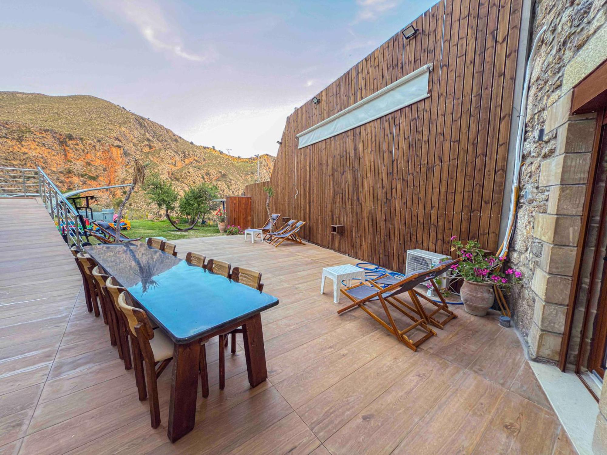 Heated Private Ozone Salt Pool, Jacuzzi, Cinema Inside & Outside, Ping Pong, Billiard, Ps5, Playground, Giant Chess, Giant Monopoly, Table Football, 3X Surround Sound - Villa Rokka Luxe Kíssamos Zewnętrze zdjęcie