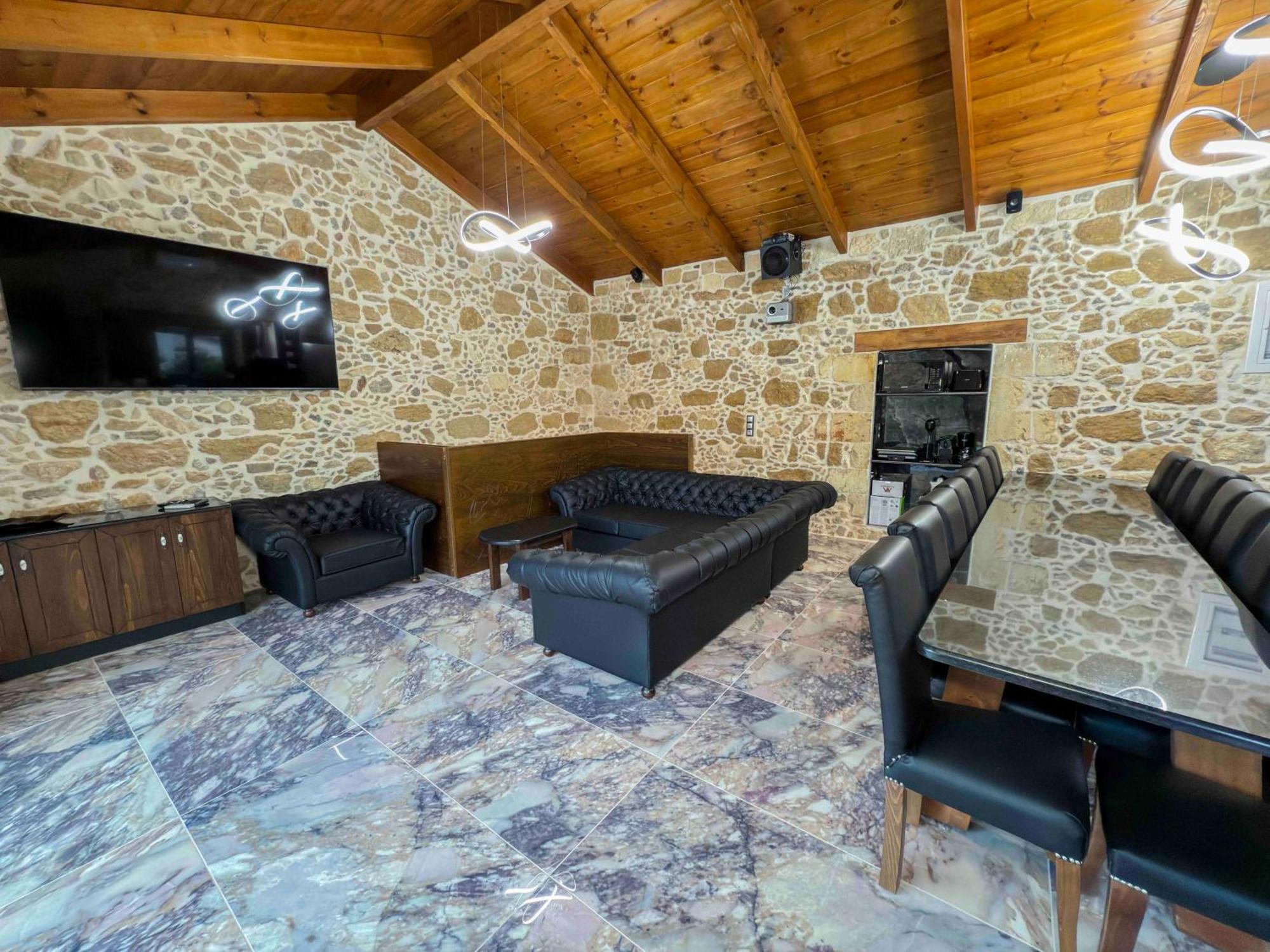 Heated Private Ozone Salt Pool, Jacuzzi, Cinema Inside & Outside, Ping Pong, Billiard, Ps5, Playground, Giant Chess, Giant Monopoly, Table Football, 3X Surround Sound - Villa Rokka Luxe Kíssamos Zewnętrze zdjęcie